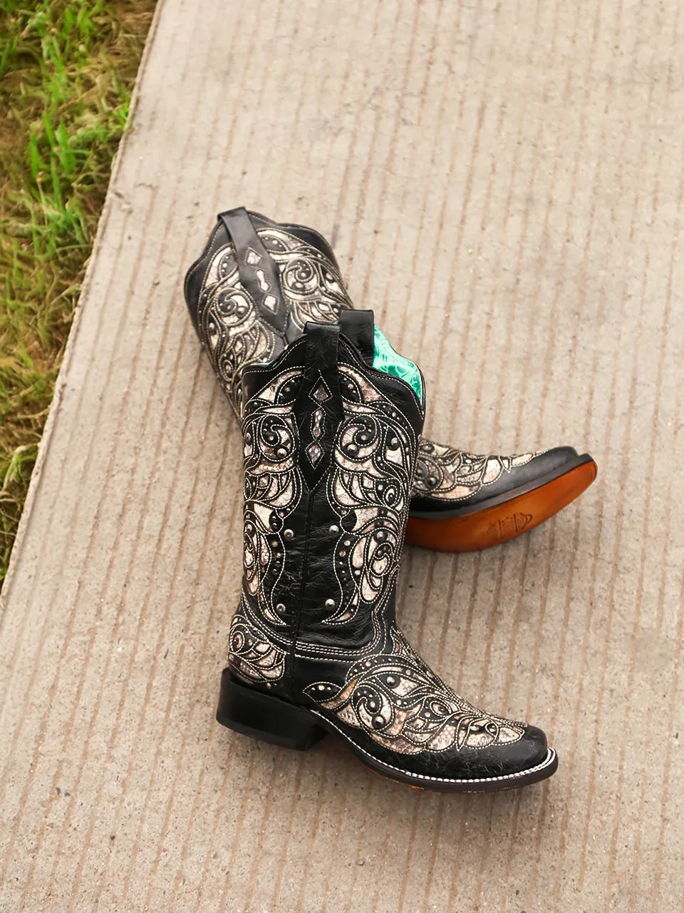 A4133 - WOMEN'S PYTHON INLAY BLACK SQUARE TOE COWBOY BOOT