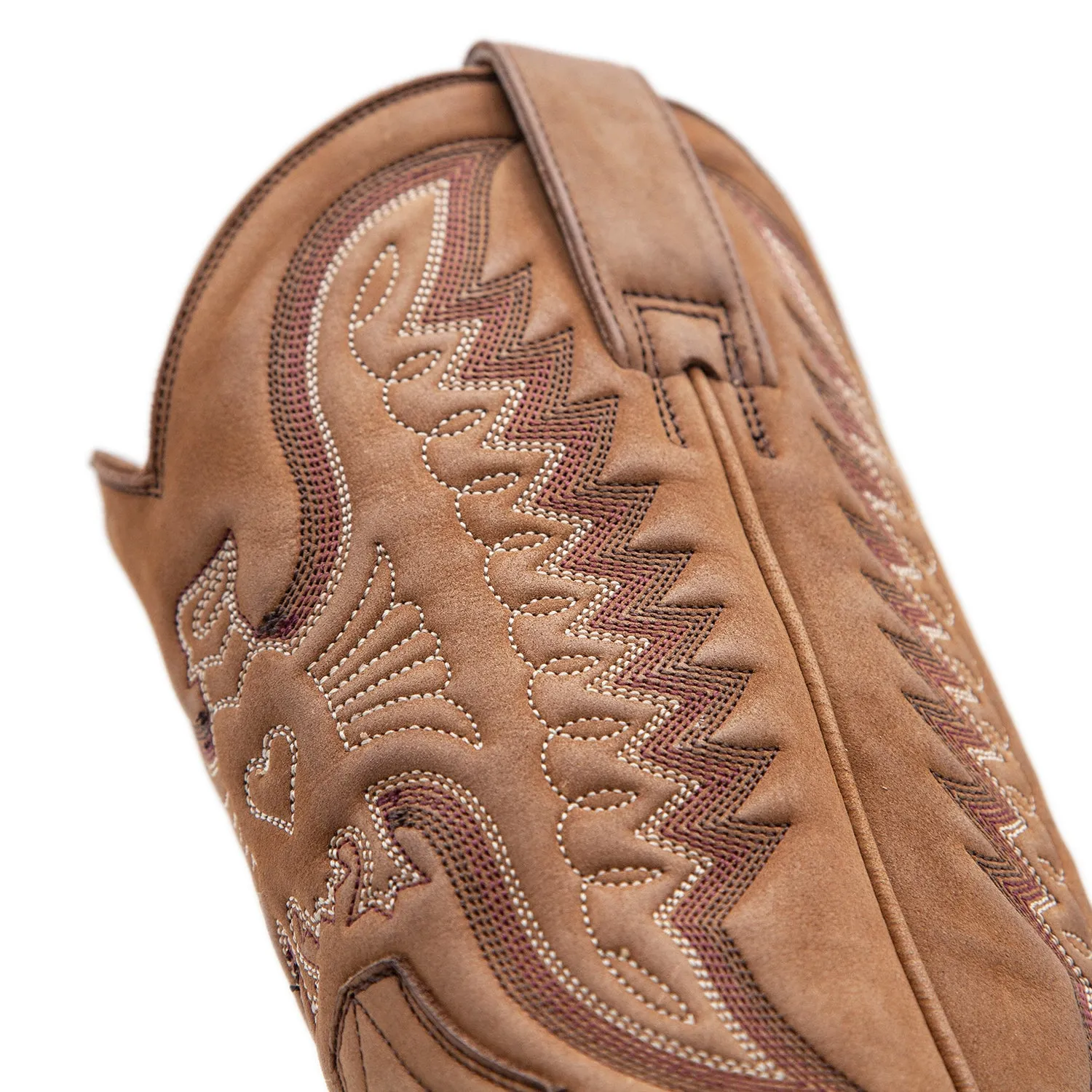 Apache Peewee Rawhide in Sand