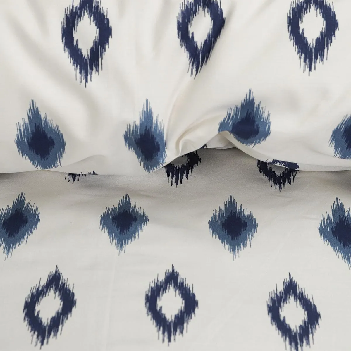 BED SHEET IKAT TILT-Queen