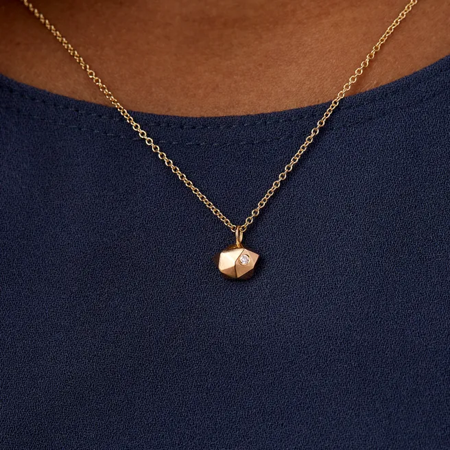 Gold Tiny Fragment Necklace