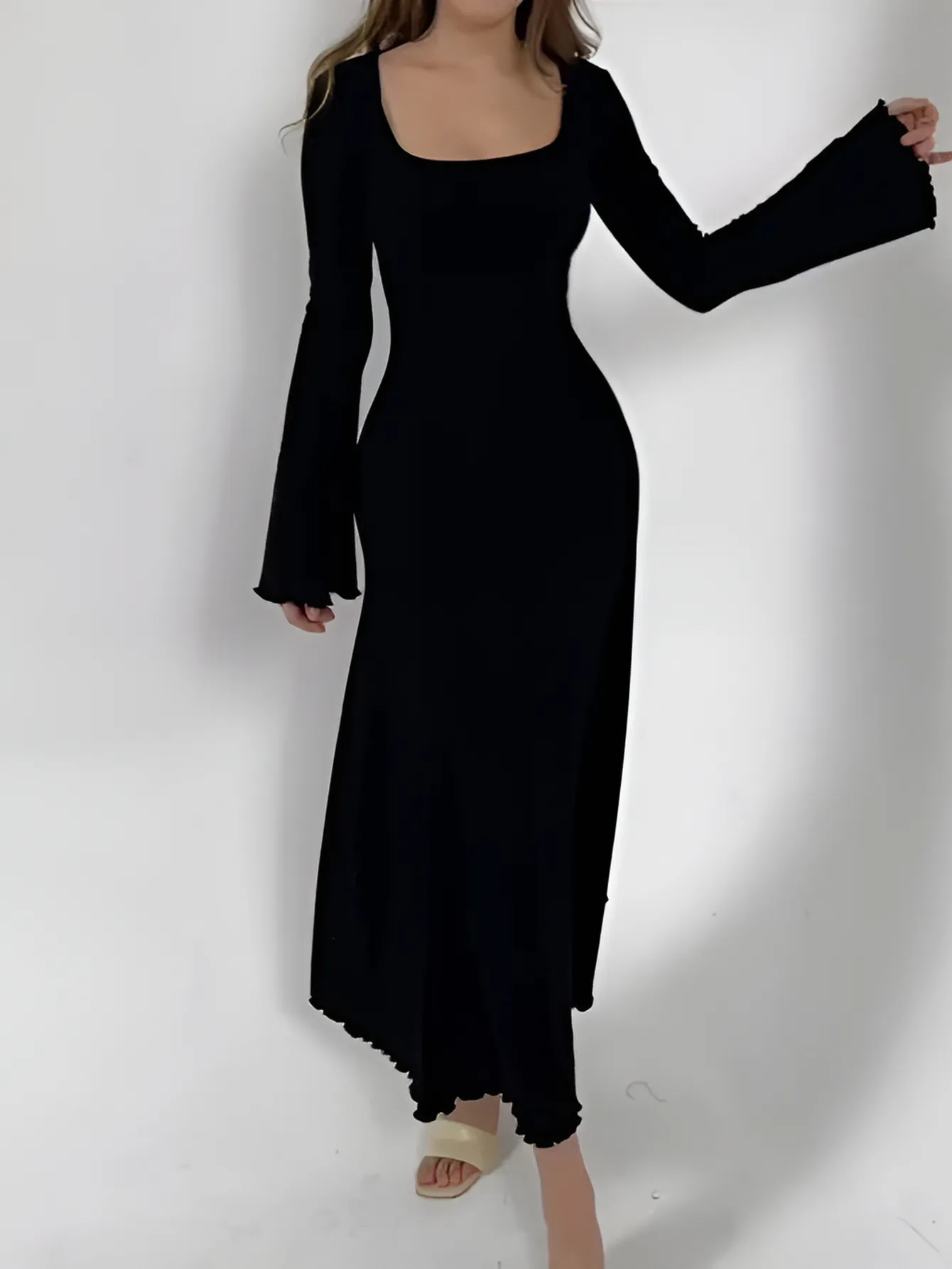 LONG-SLEEVE SQUARE NECK PLAIN BODYCON DRESS