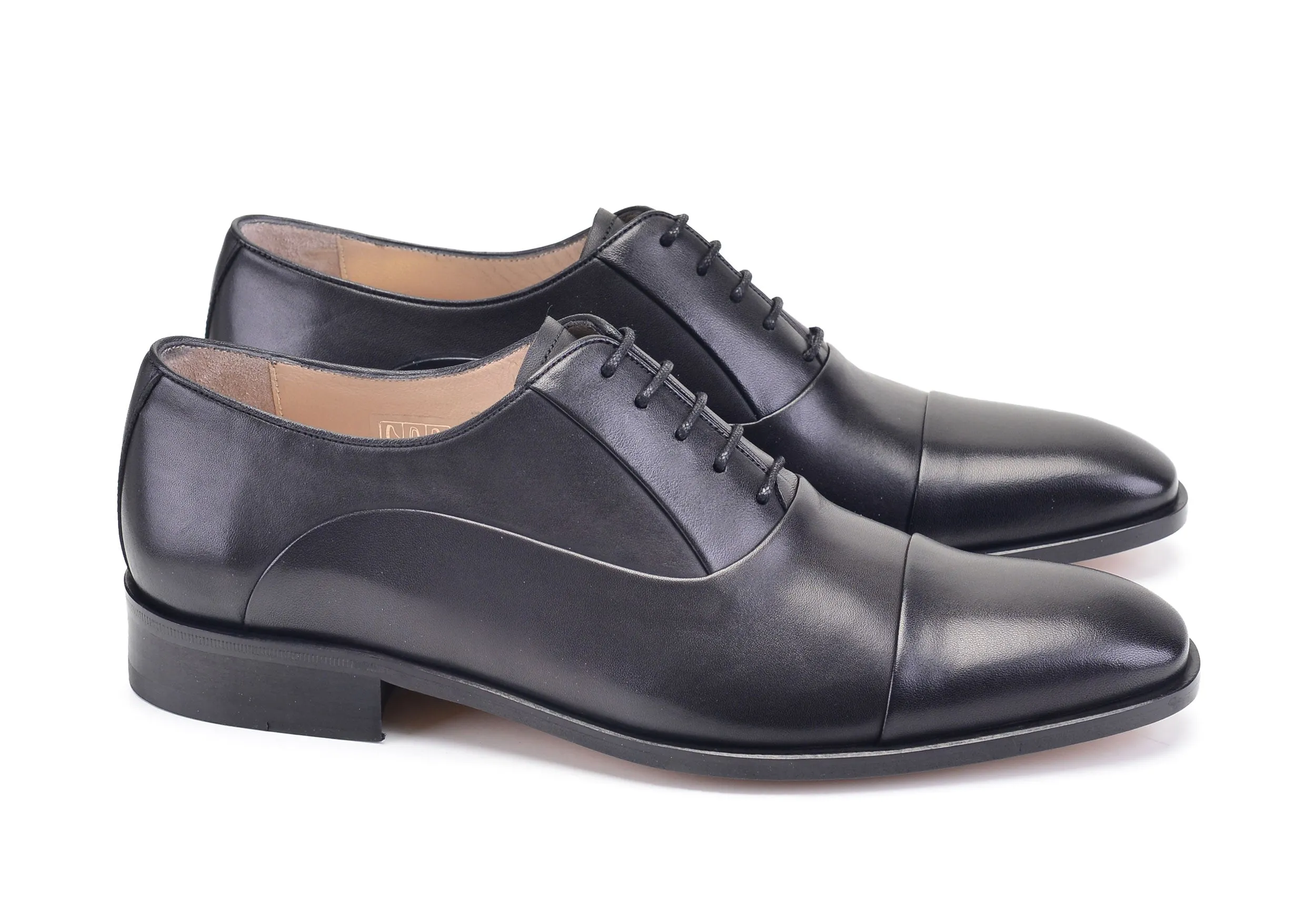 Pelle Calfskin Lace-Up Oxford Black