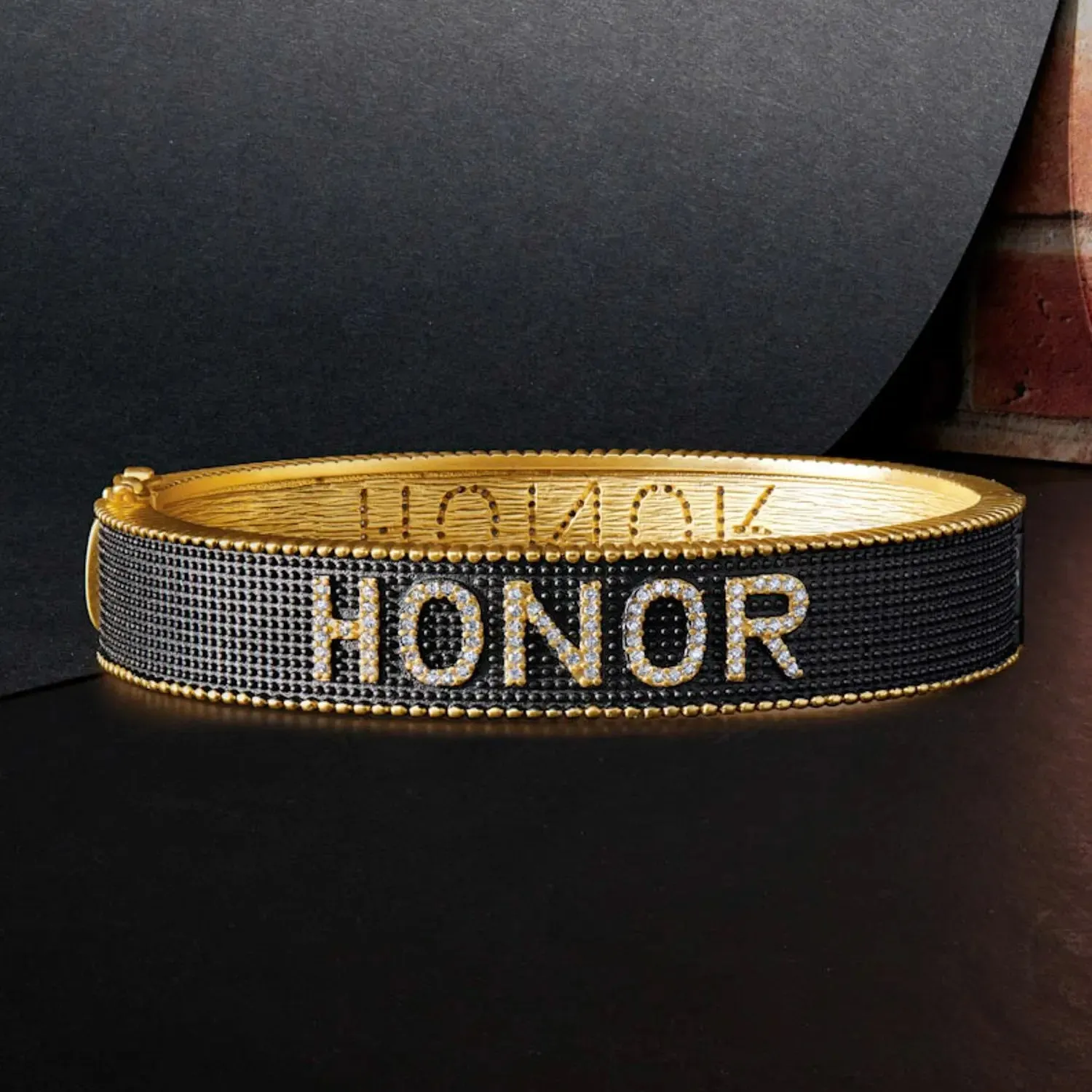 The HONOR Bracelet